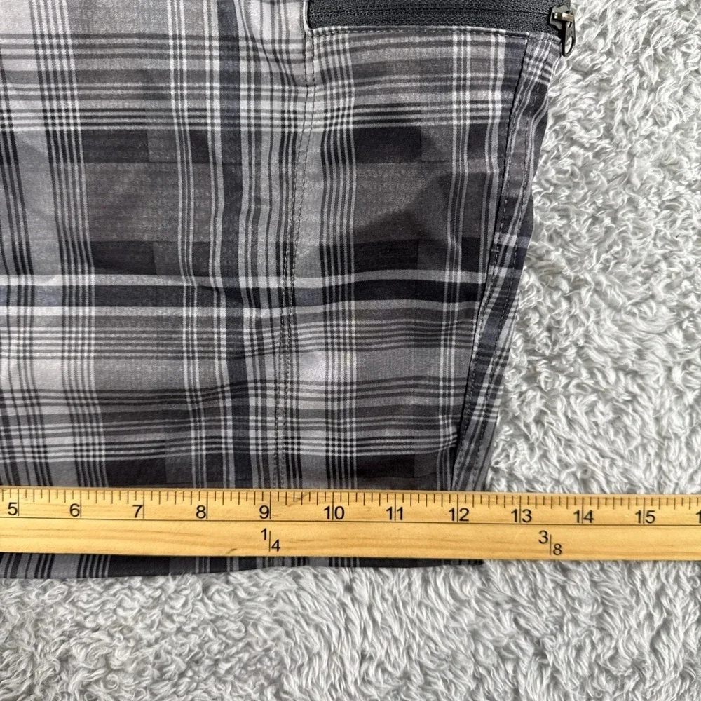 The North Face Mens Grey Plaid Hiking Shorts Size 40 Stretch Performance‎ Trail
